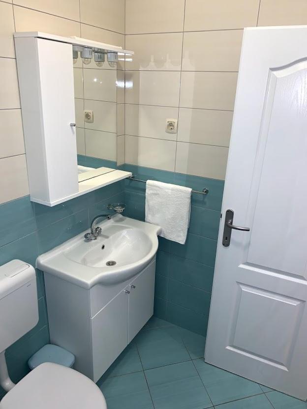 Apartments Center Baška Voda Екстериор снимка